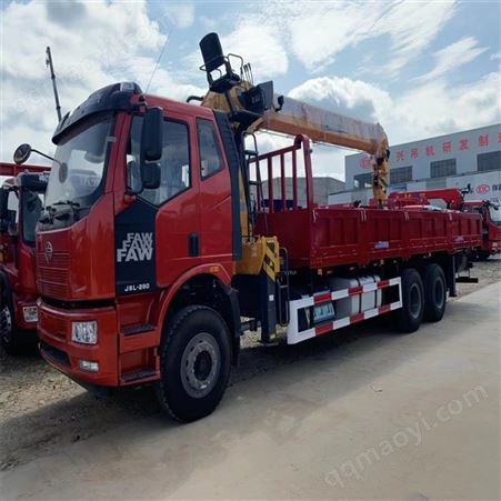 解放后八輪徐工12噸隨車吊臂長16米貨箱8.5米